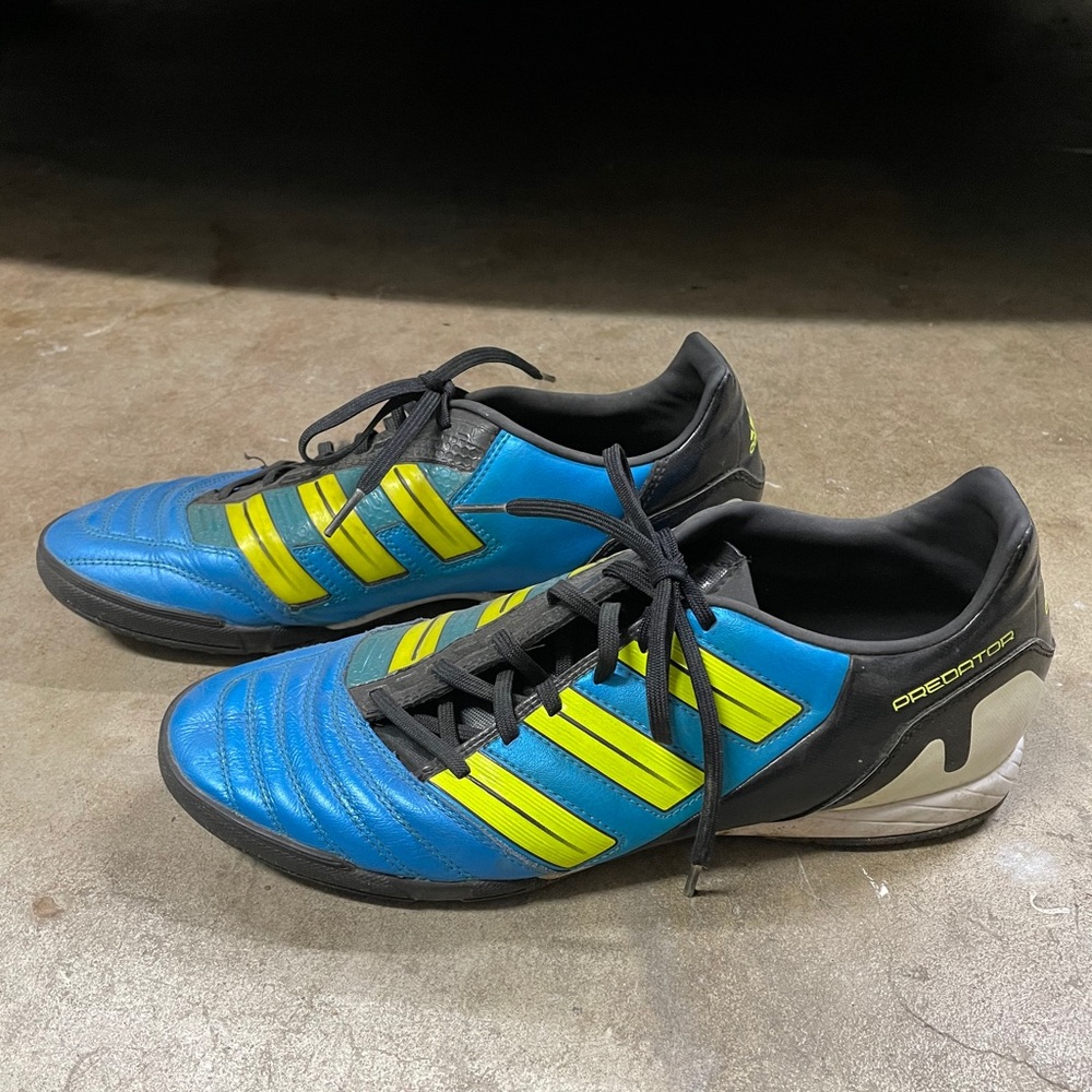 Men’s Adidas Indoor Soccer Shoes - Size 10